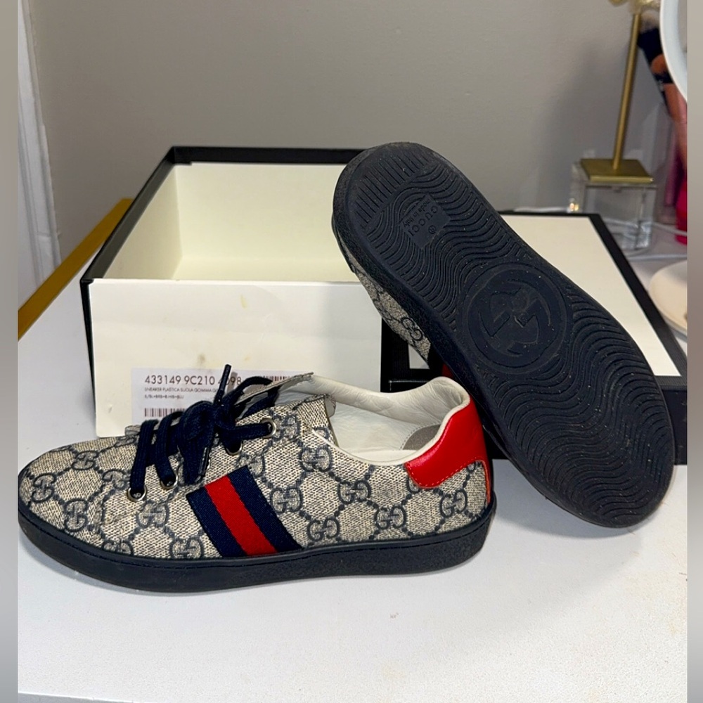 Gucci boys size 2 US